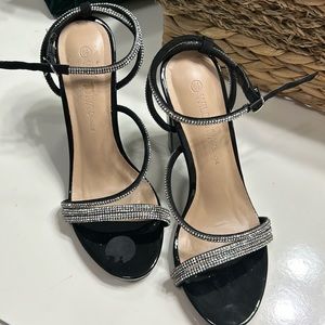 Wild diva lounge heels